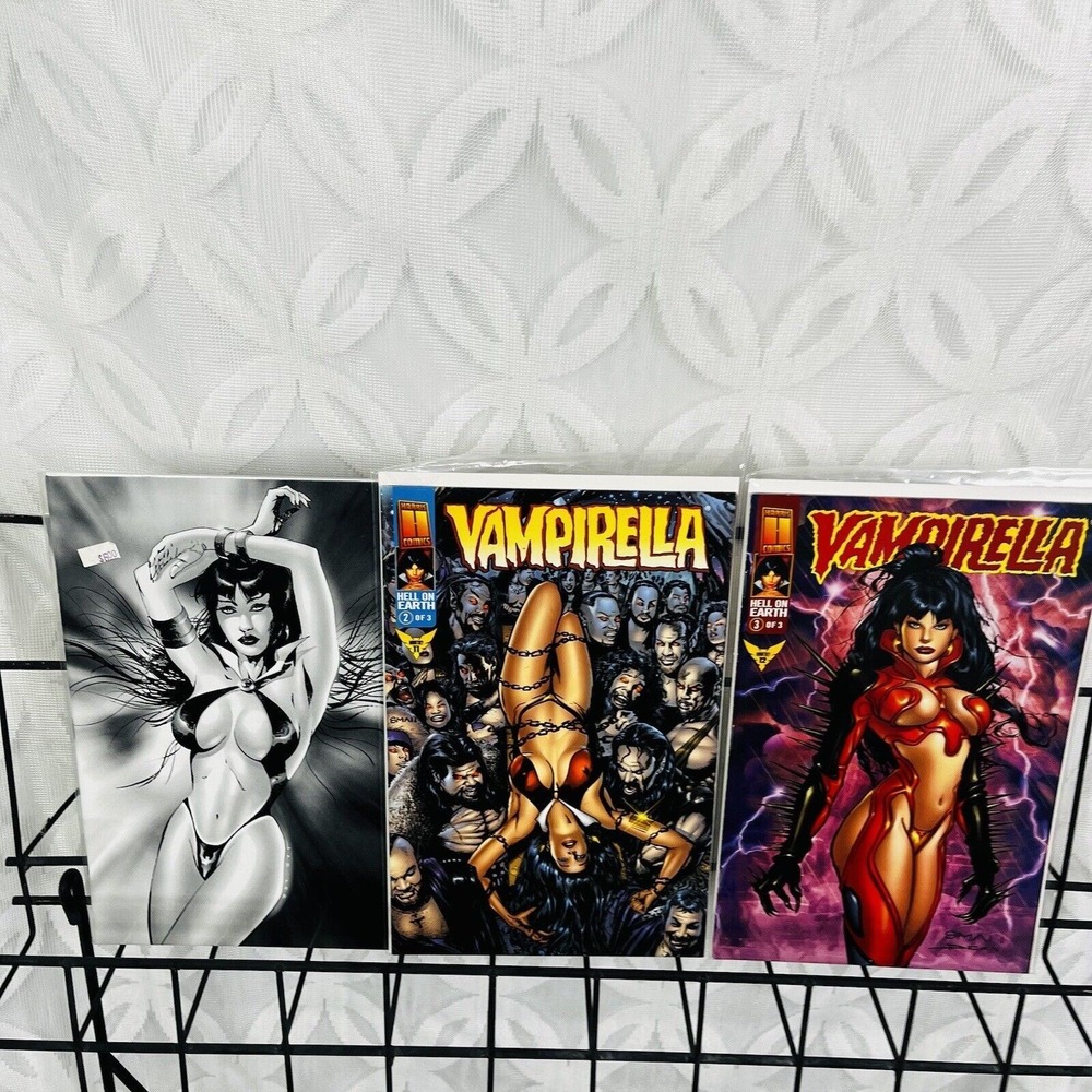 Vampirella Hell‎ On Earth 1 Virgin Black White Variant & 2-3 Lot Monthly 10-12